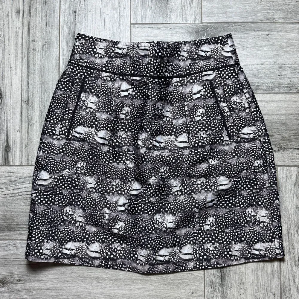 J. Crew Women's Black Gray Feather Print A Line Mini Skirt Size 0